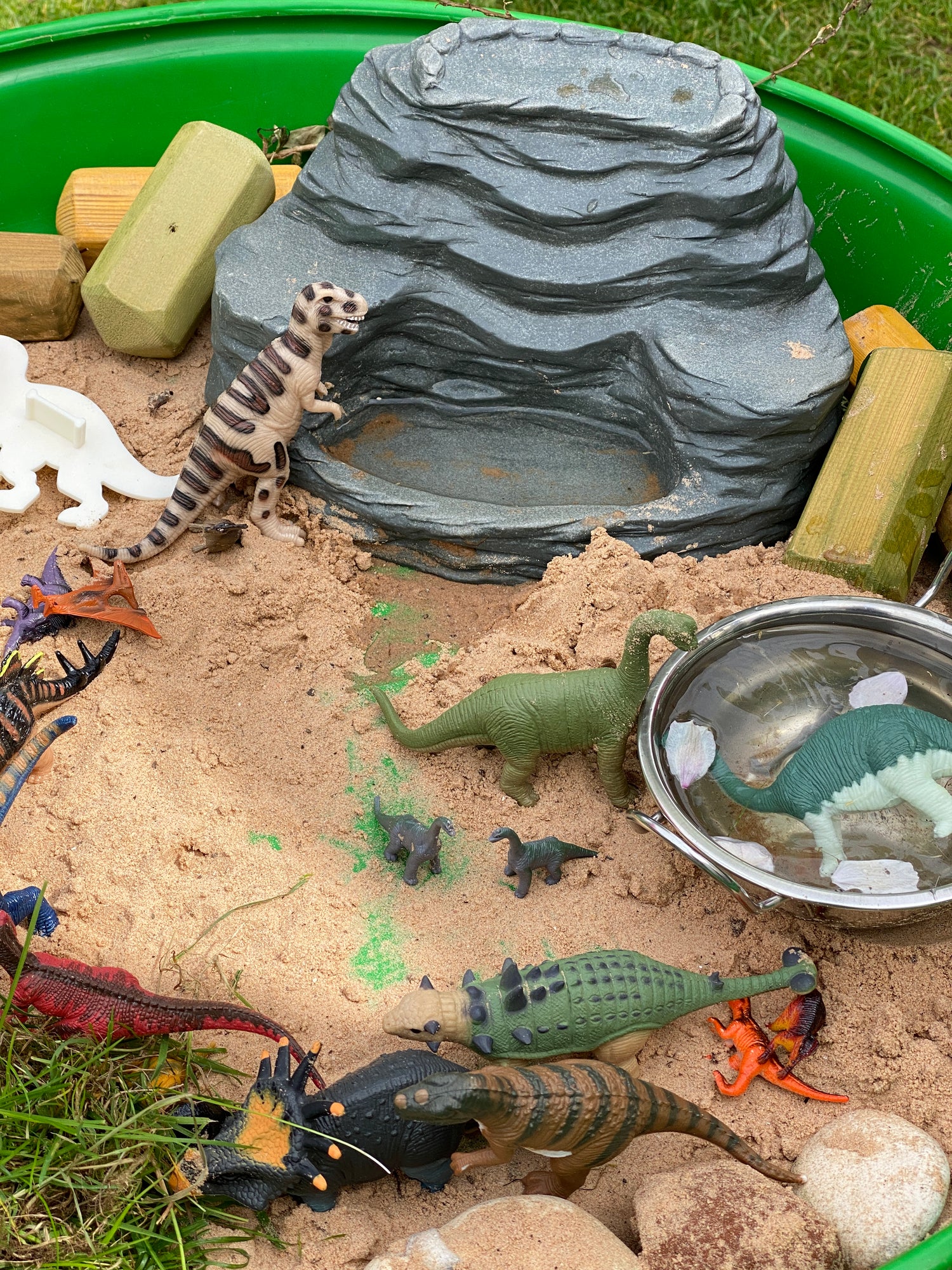 Gelbe Tür - Wasserfall