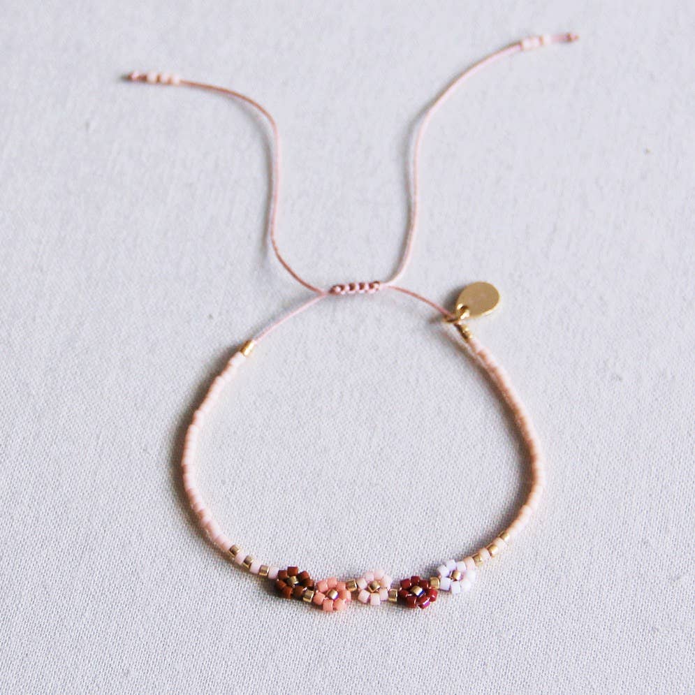 Miyuki armband met 5 mini madeliefjes - mix nude