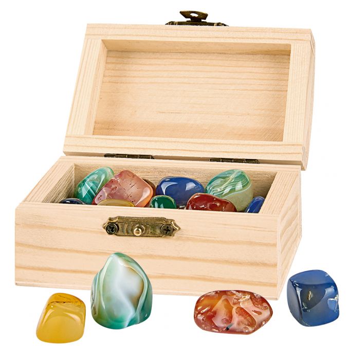 Schatzkiste mit Mineralien