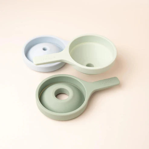 Inspire My Play inklapbare siliconen trechters – Blauw/ Groen – ideaal voor sensorisch spel bij kinderen