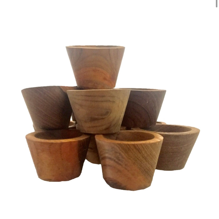 Mini-Schüssel aus Holz